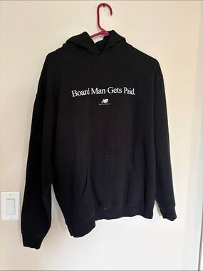 New Balance Men’s Black 'Board Man Gets Paid.' Hoodie